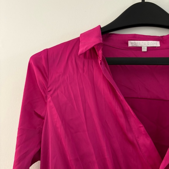 More To Come Myra Mini Dress Long Sleeve Fitted in Hot Pink Size Medium - Picture 2 of 13